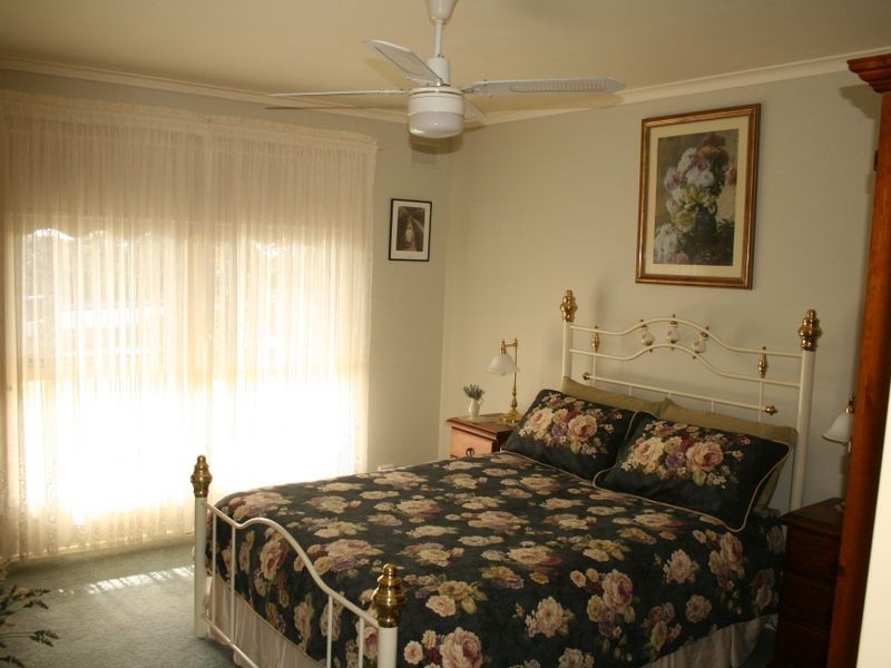 5 Buttfield Ave, Port Vincent SA 5581