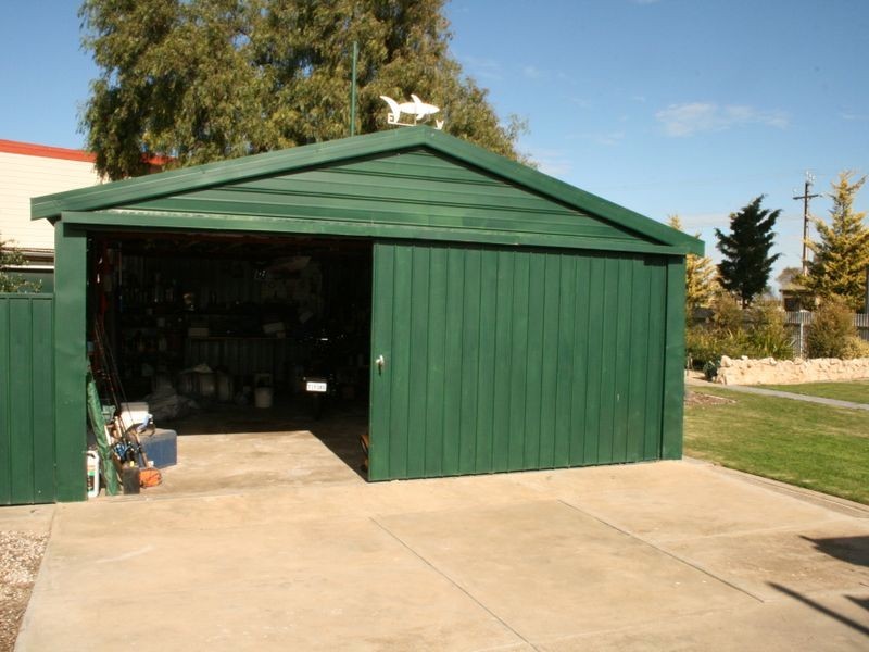 5 Buttfield Ave, Port Vincent SA 5581