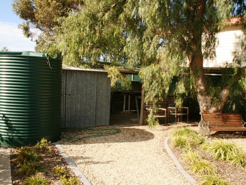 5 Buttfield Ave, Port Vincent SA 5581