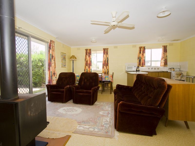 10 Anstey Terrace, Coobowie SA 5583