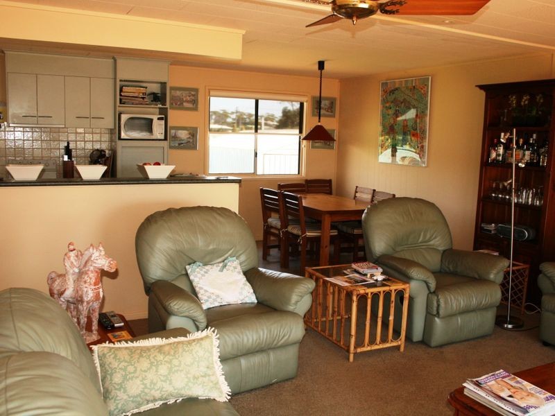 38 Esplanade, Port Vincent SA 5581