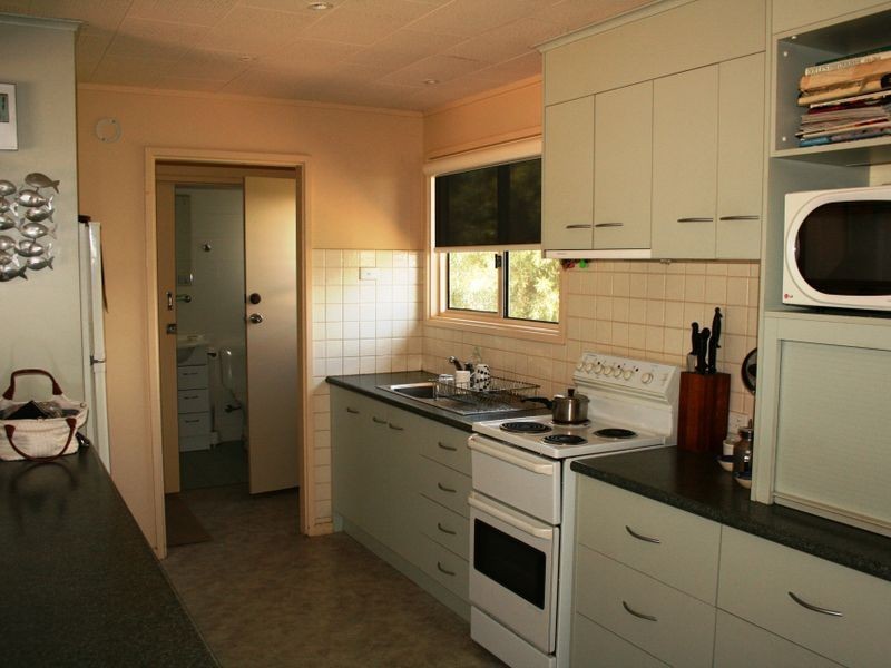 38 Esplanade, Port Vincent SA 5581