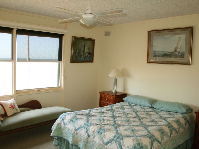 38 Esplanade, Port Vincent SA 5581