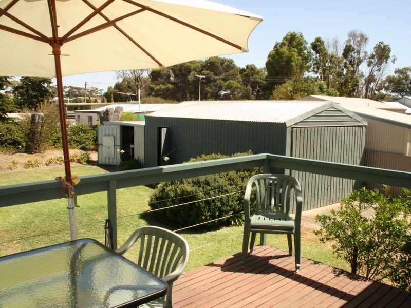 38 Esplanade, Port Vincent SA 5581