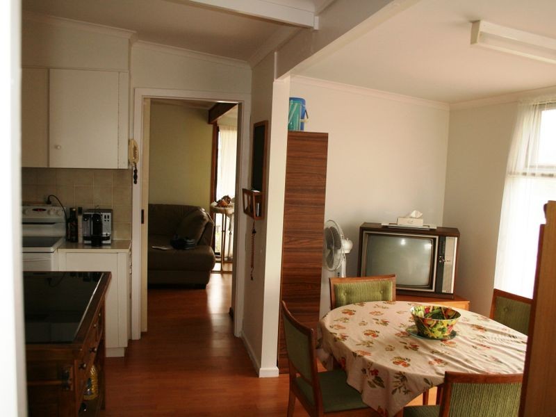 11 Young Avenue, Port Vincent SA 5581