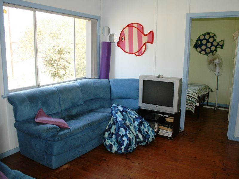 9 Ford Ave, Port Vincent SA 5581