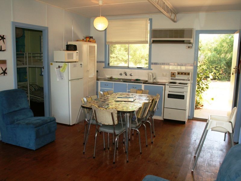 9 Ford Ave, Port Vincent SA 5581