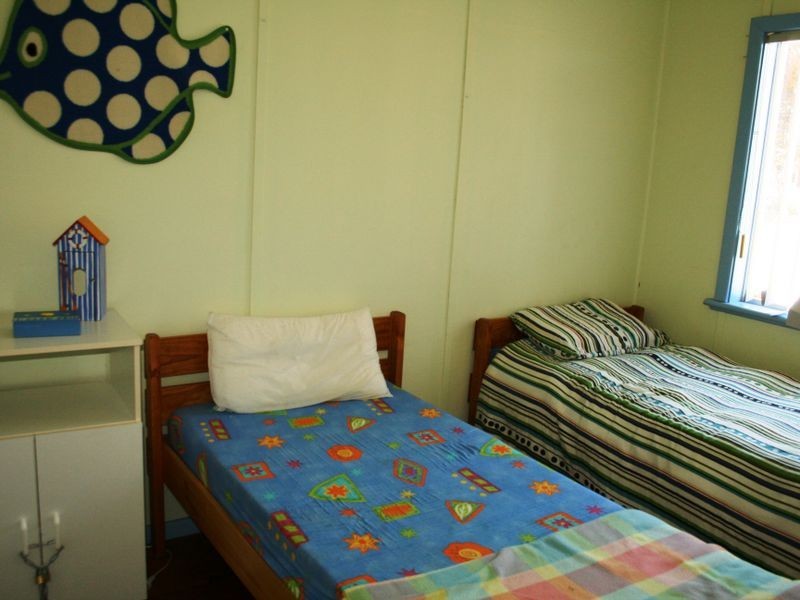 9 Ford Ave, Port Vincent SA 5581