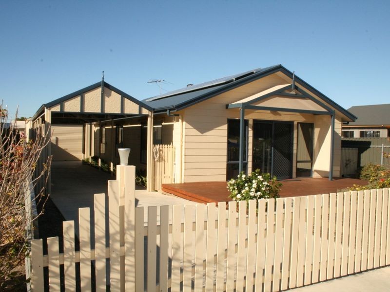 6 Hawk Road, Port Vincent SA 5581