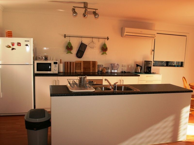 6 Hawk Road, Port Vincent SA 5581