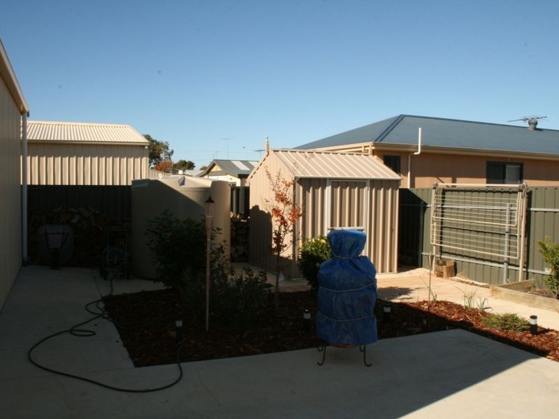 6 Hawk Road, Port Vincent SA 5581