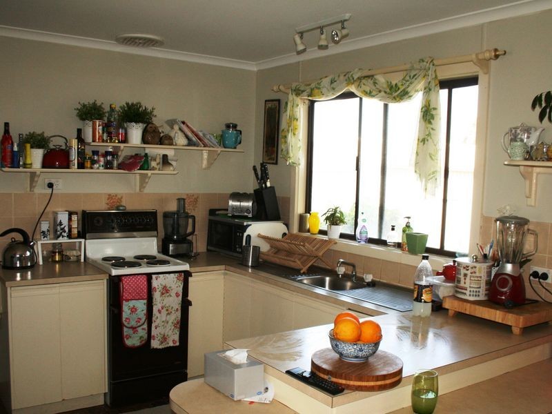 13 Wauraltee Road, Port Vincent SA 5581
