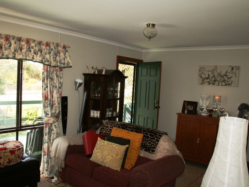 13 Wauraltee Road, Port Vincent SA 5581