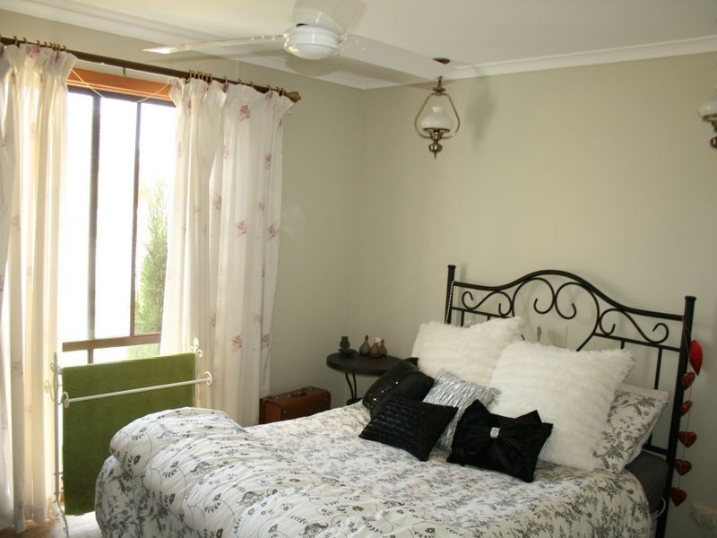 13 Wauraltee Road, Port Vincent SA 5581