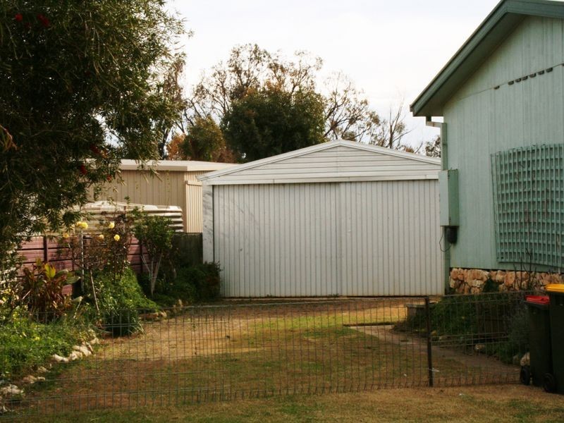 13 Wauraltee Road, Port Vincent SA 5581