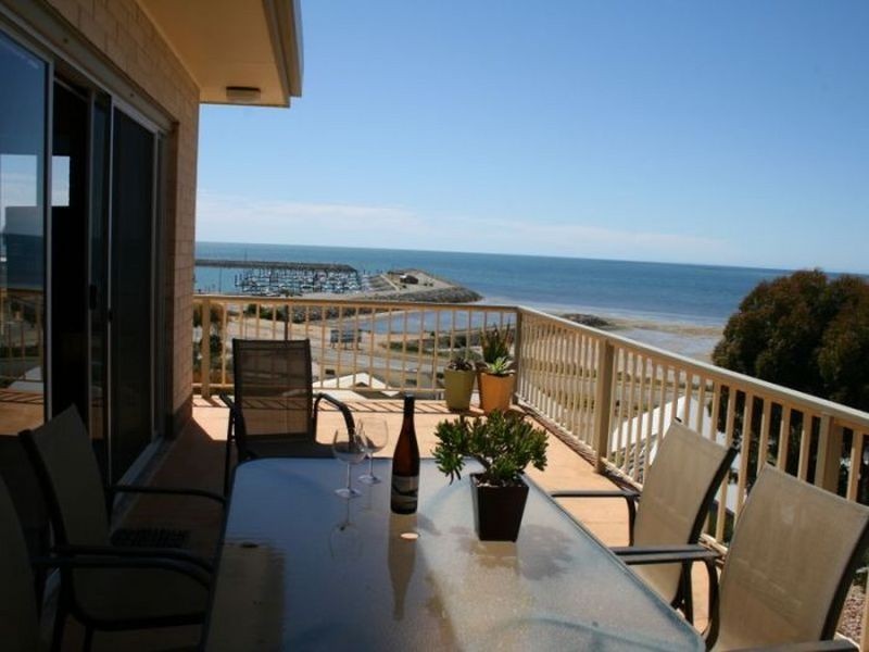 14 Buttfield Ave, Port Vincent SA 5581