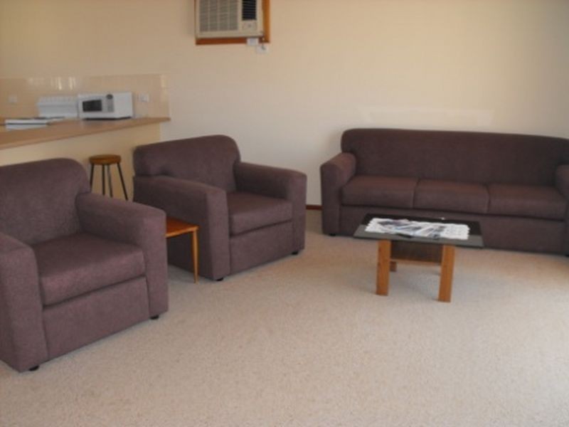 12 Rogues Point, Rogues Point SA 5571