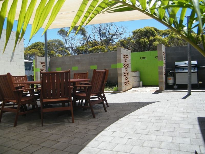 13 Smith St, Port Vincent SA 5581