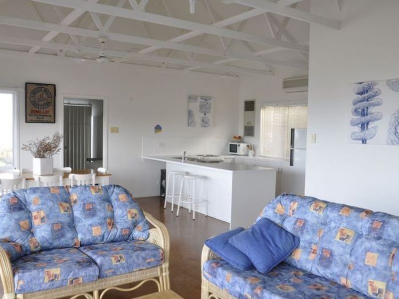 58 Esplanade, Port Vincent SA 5581