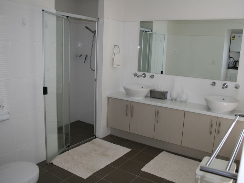 42 Marina Dve, Port Vincent SA 5581