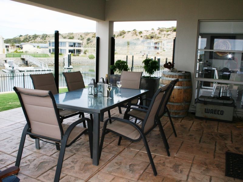 42 Marina Dve, Port Vincent SA 5581