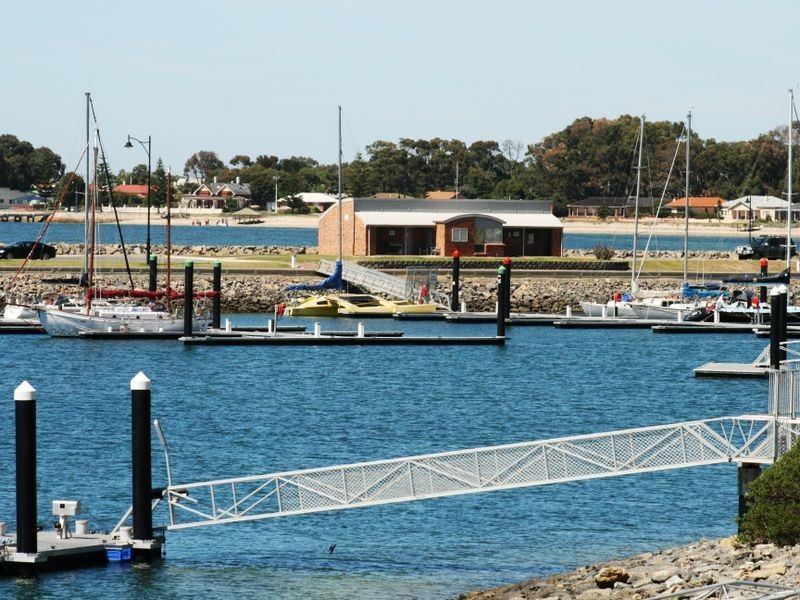 42 Marina Dve, Port Vincent SA 5581