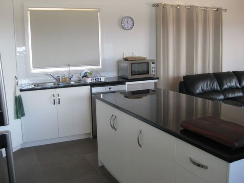 2 Stormbird Street, Port Vincent SA 5581