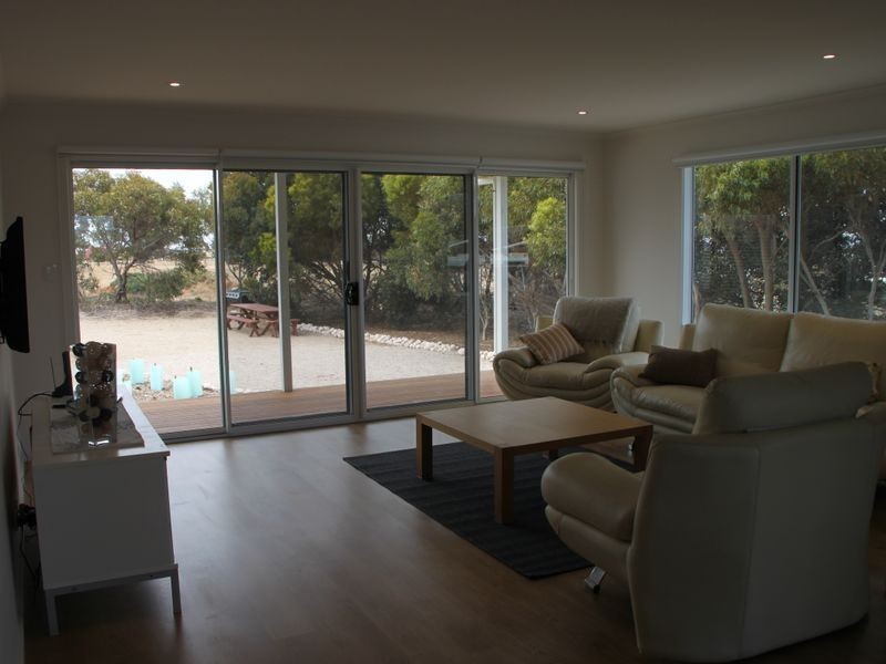 17 Wellington Drive, Port Julia SA 5575