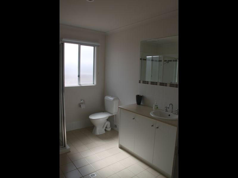 17 Wellington Drive, Port Julia SA 5575
