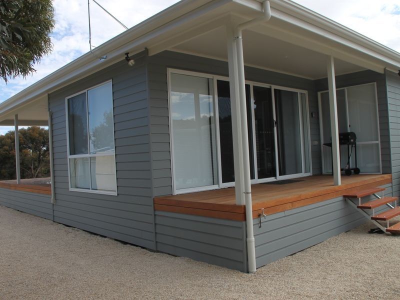 17 Wellington Drive, Port Julia SA 5575