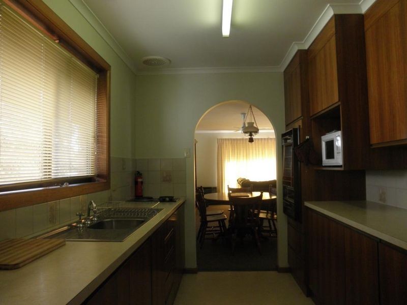 15 Wauraltee Road, Port Vincent SA 5581