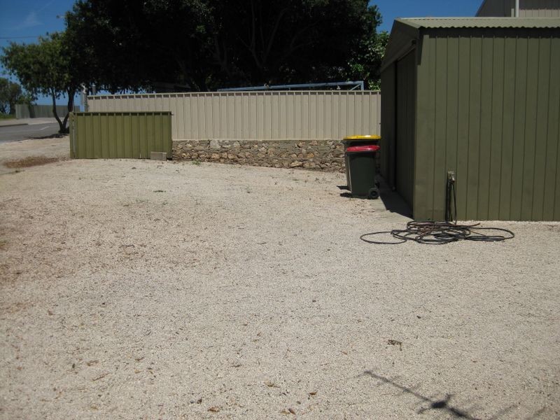 15 Wauraltee Road, Port Vincent SA 5581