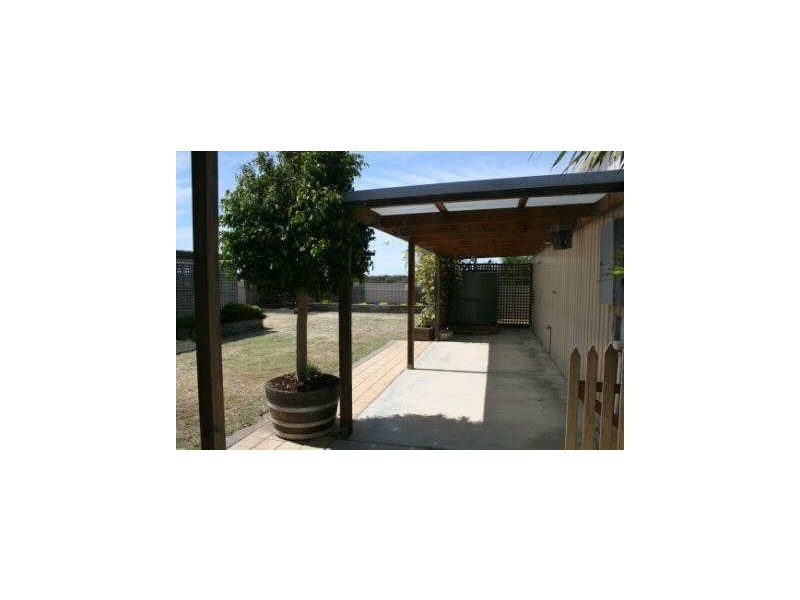 32 Mesnil Drive, Port Clinton SA 5570