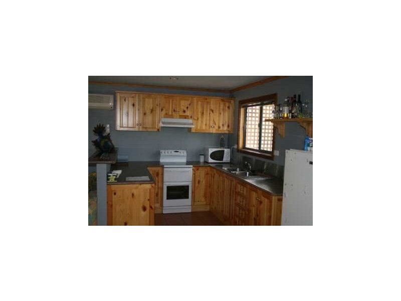 32 Mesnil Drive, Port Clinton SA 5570