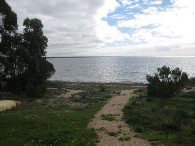 116 Black Point Drive, Black Point SA 5571