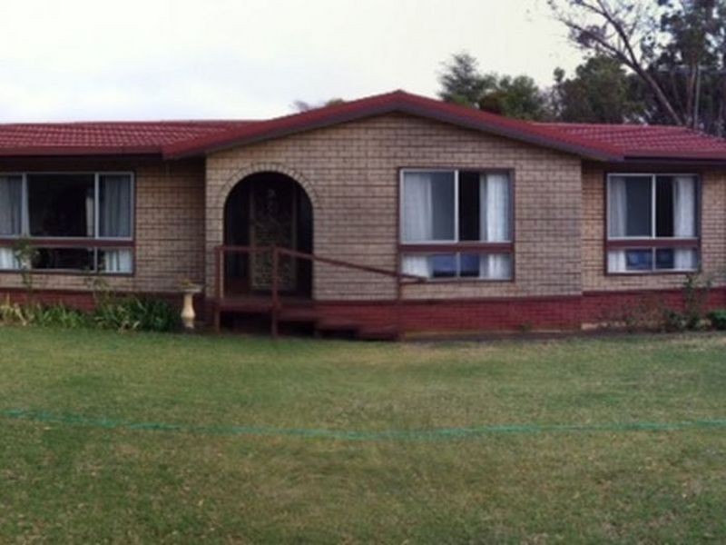 12 Cameron Street, Port Vincent SA 5581
