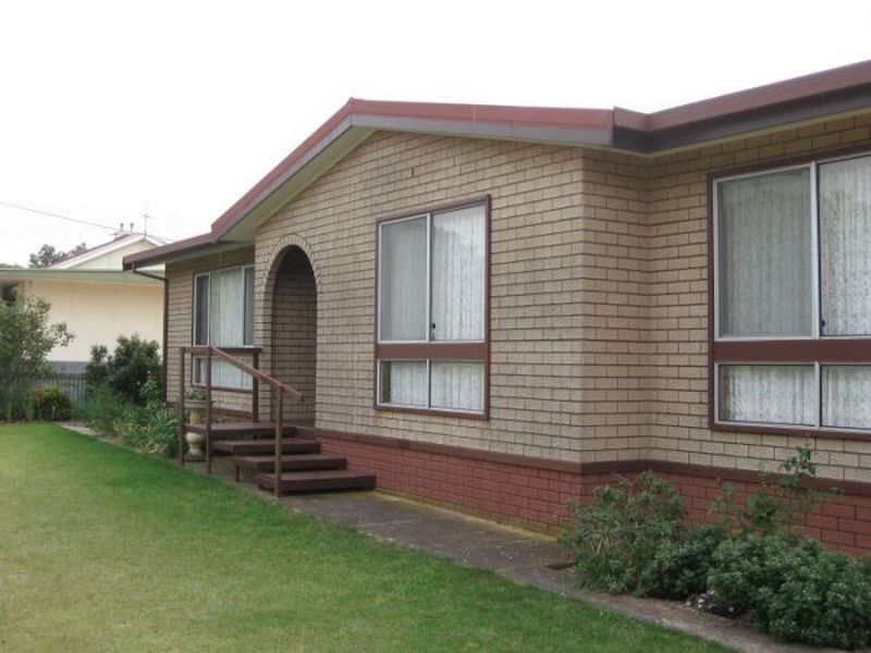 12 Cameron Street, Port Vincent SA 5581