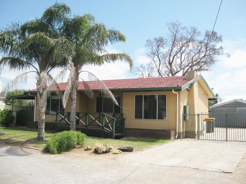 18 Curramulka Road, Port Vincent SA 5581