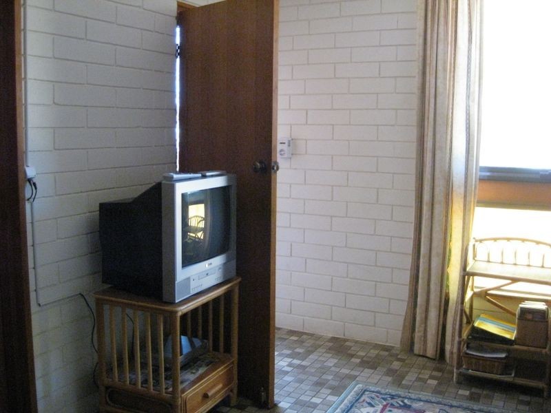 U 8 Fishermans Retreat/ Parsons St, Port Vincent SA 5581