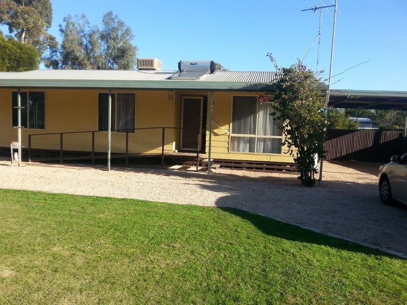 32 Yararoo Drive, Port Clinton SA 5570