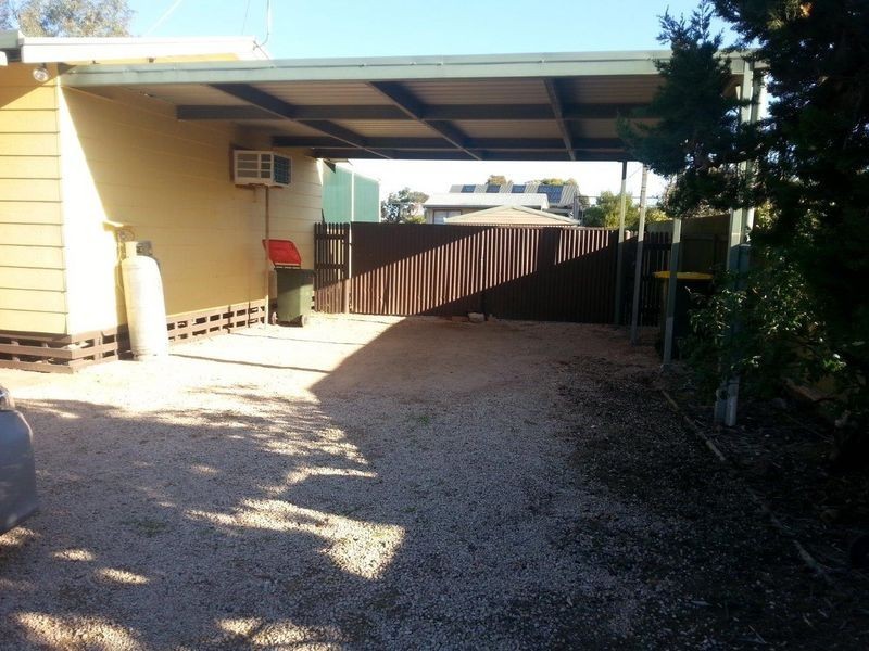 32 Yararoo Drive, Port Clinton SA 5570