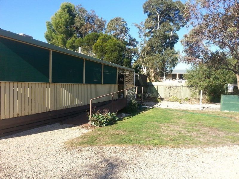 32 Yararoo Drive, Port Clinton SA 5570