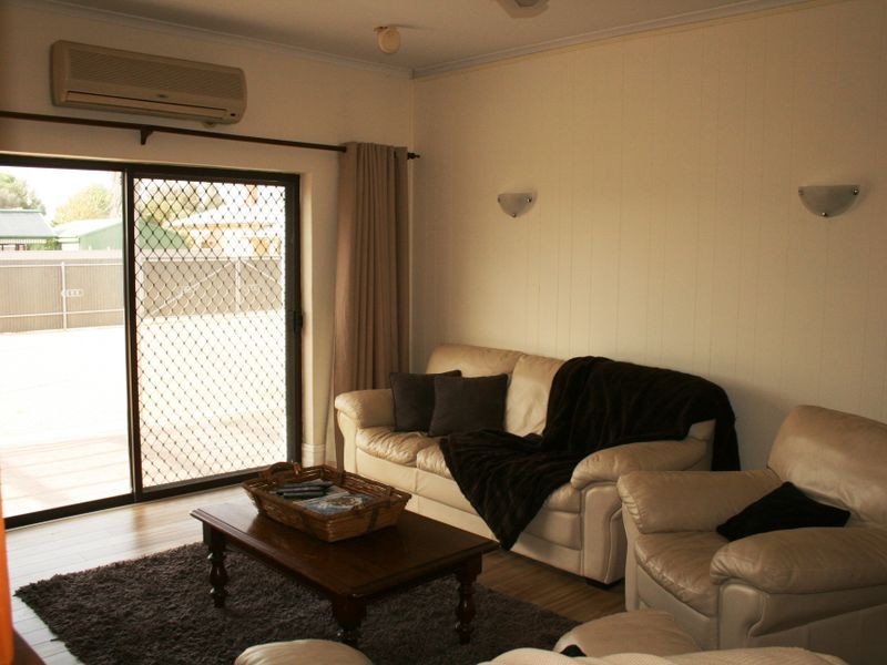 10 Fourth Street, Ardrossan SA 5571
