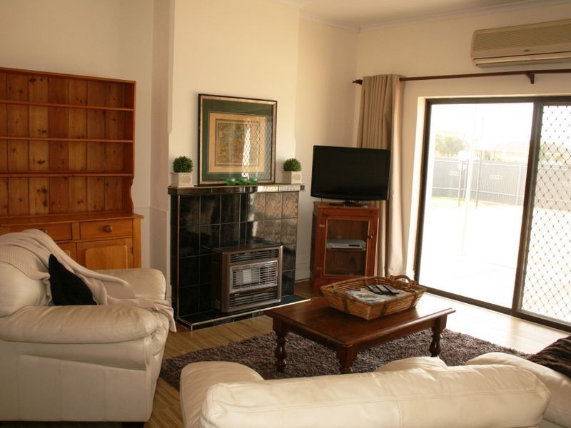 10 Fourth Street, Ardrossan SA 5571