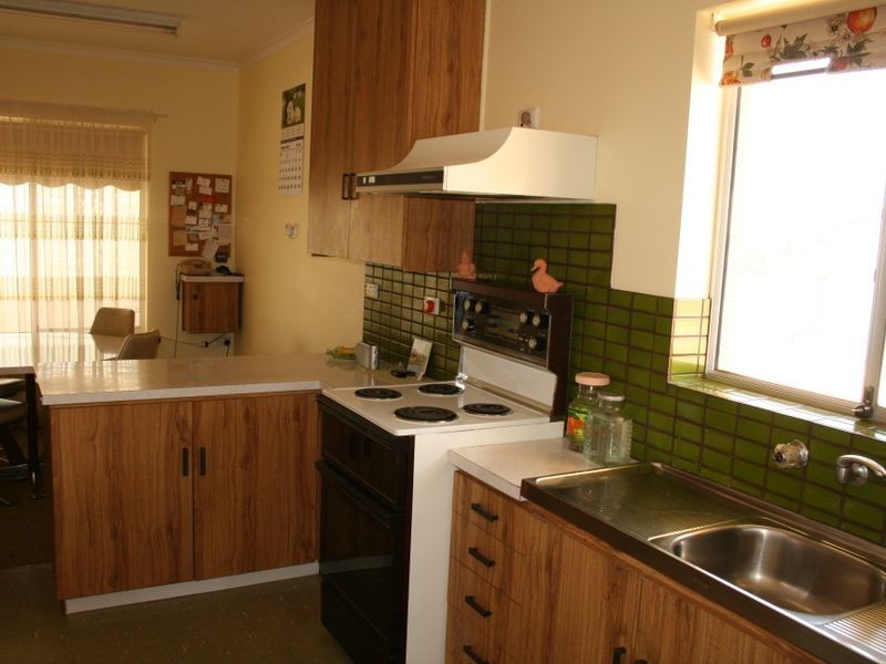 12 Horn Street, Price SA 5570