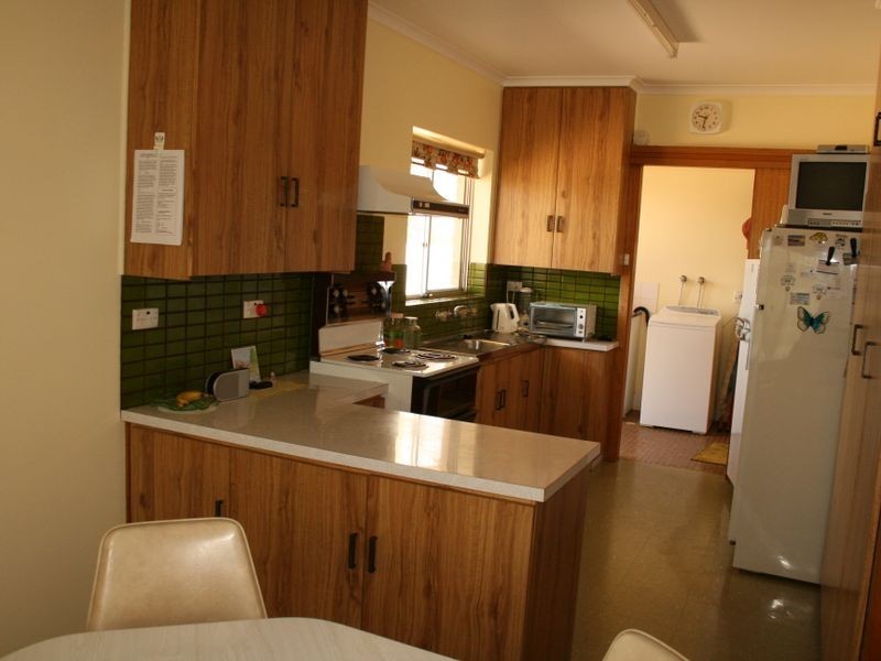 12 Horn Street, Price SA 5570