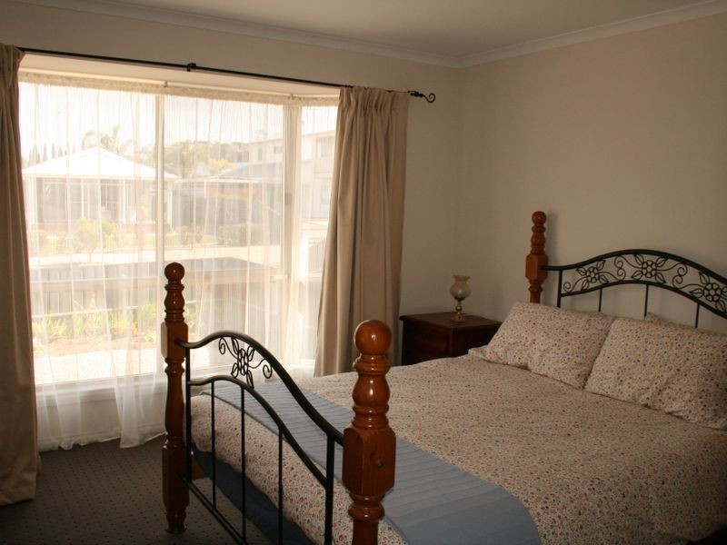 5 Stormbird Street, Port Vincent SA 5581