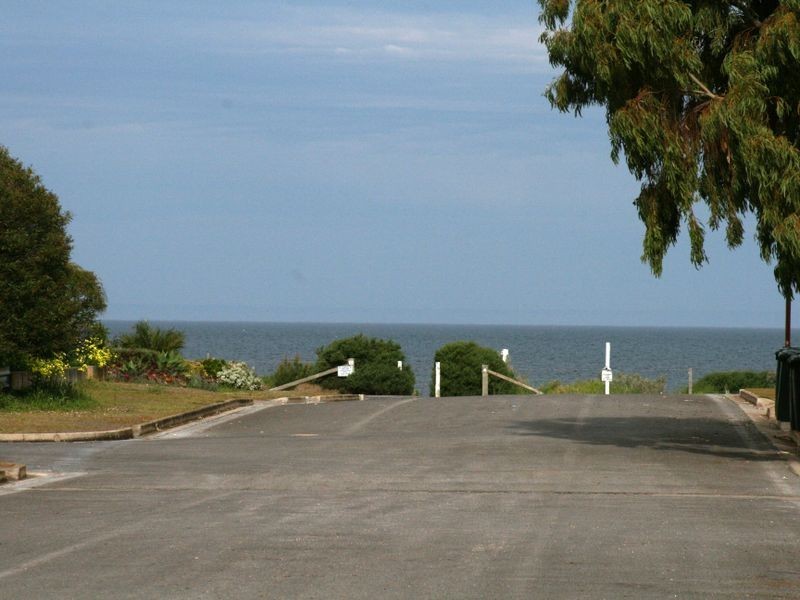 7 McPharlin Avenue, Port Vincent SA 5581