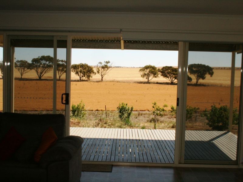 13 Douglas Court, Tiddy Widdy Beach SA 5571