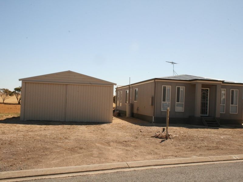 13 Douglas Court, Tiddy Widdy Beach SA 5571